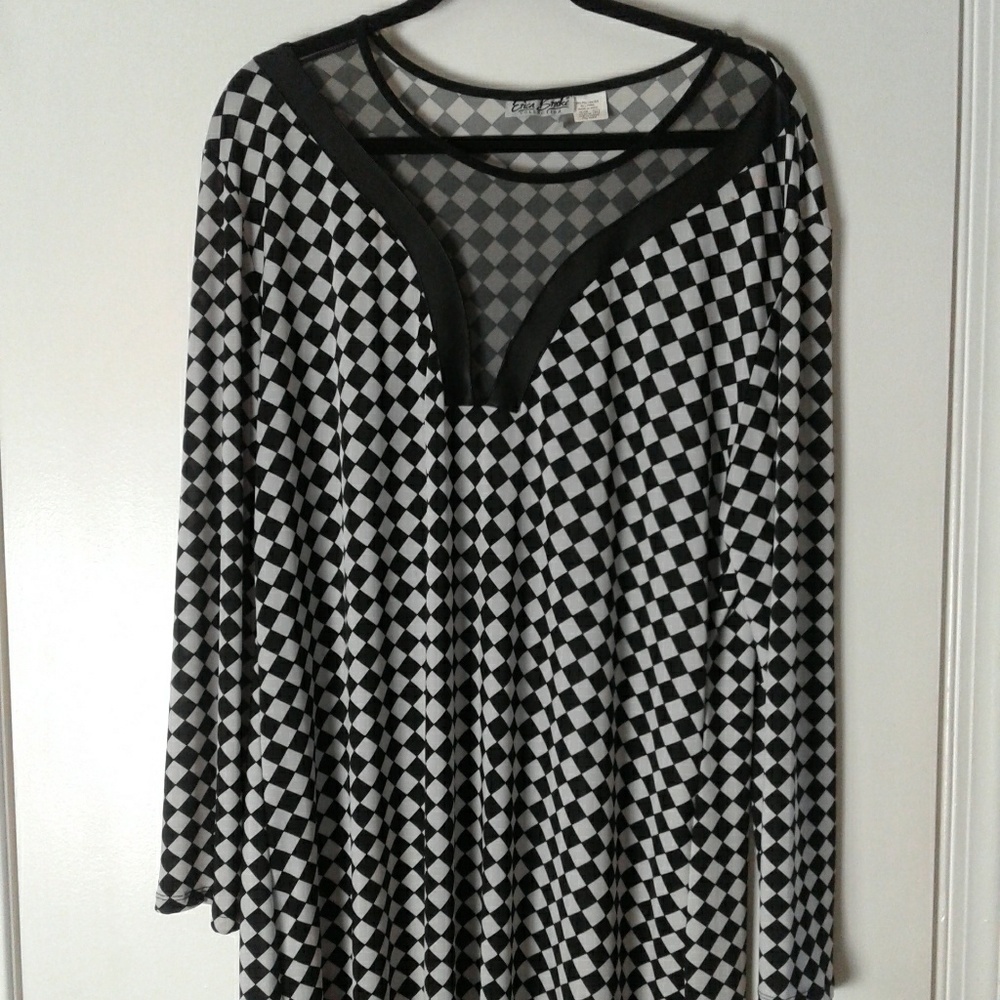 💥3/$20 Black and White Tunic